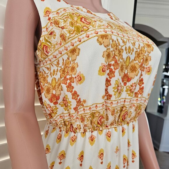 Violet Weeken Maxi Dress - Picture 10 of 13